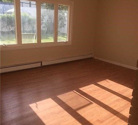 3rd image of 23 Skylark Ln