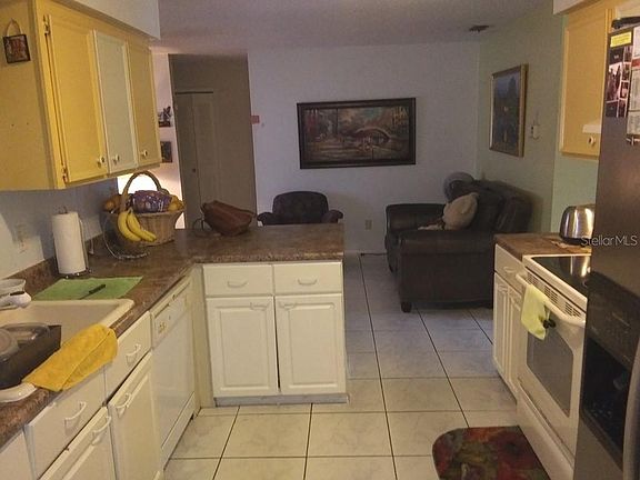 2nd image of 338 Live Oak Blvd