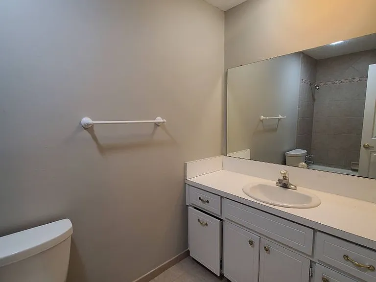 4102 Quail Hollow Cir — Photo 9
