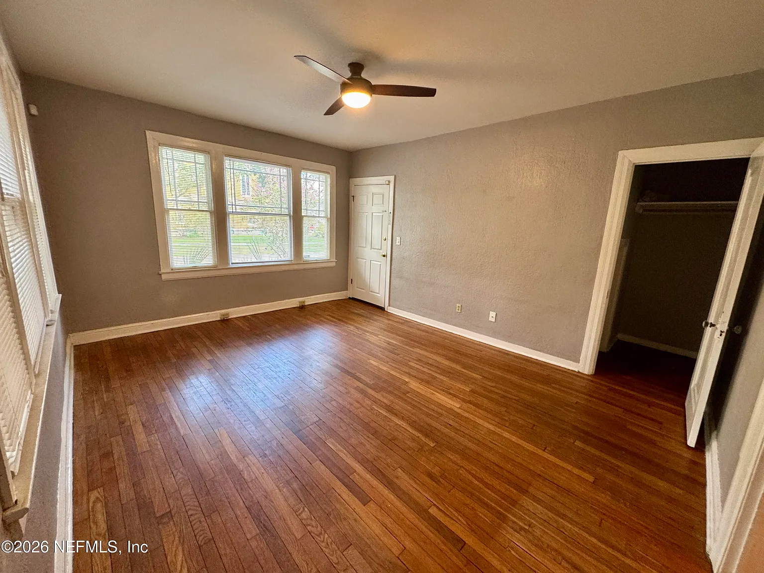 1 bed, 1.0 bath, 700 sqft, $1,200 — Photo 4