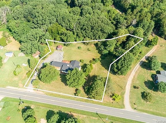 4th image of 3598 Hickory Hwy