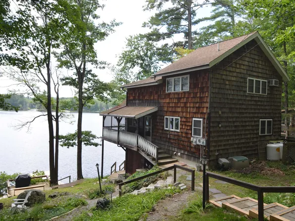 19 Hummingbird Lane, Hillsborough, NH 03244