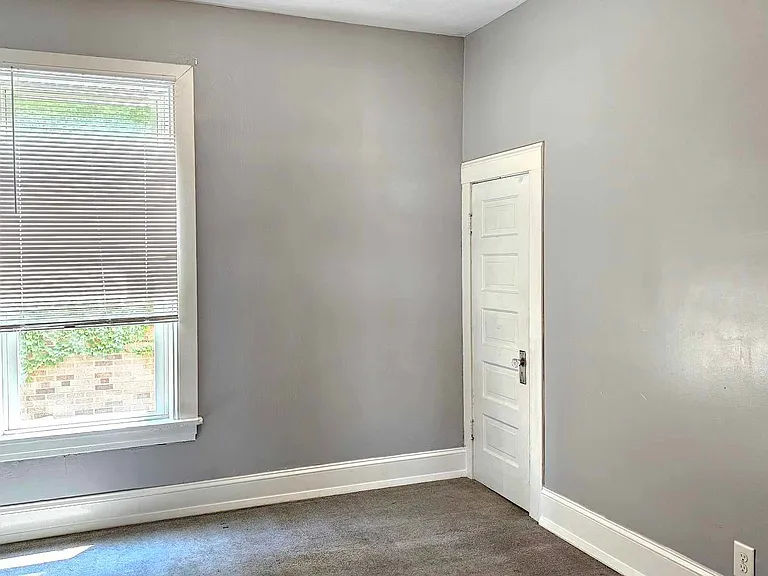 2408 Franklin St #1 — Photo 10