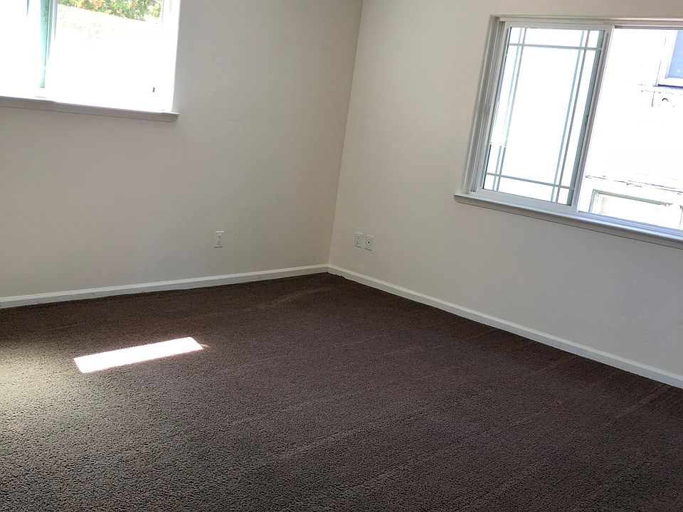 1st image of 137 N 5th St APT A