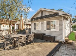 126C Country Club Rd, Bronx, NY 10465