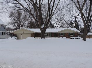 5739 Demorrow Rd, Stevensville, MI 49127