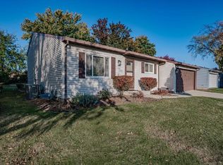 1259 Natchez Trace Cir, Naperville, IL 60540