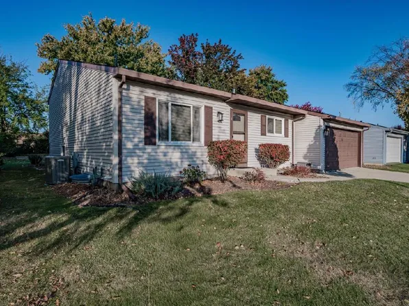 1259 Natchez Trace Cir, Naperville, IL 60540