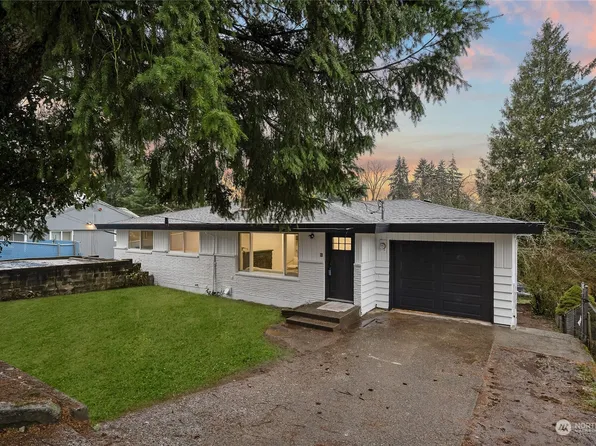 11823 12th Avenue S, Burien, WA 98168