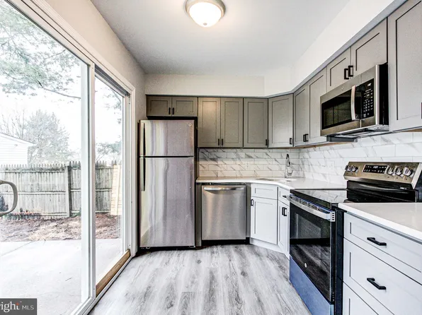 20 Noble St, Sellersville, PA 18960