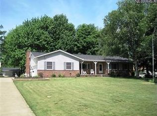 3278 Easton Rd, Barberton, OH 44203