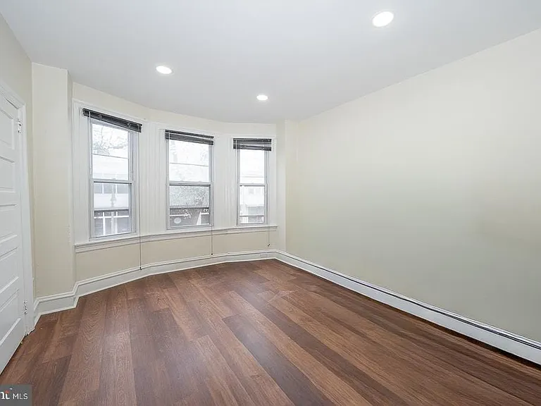 22 Ardmore Ave #2 — Photo 2