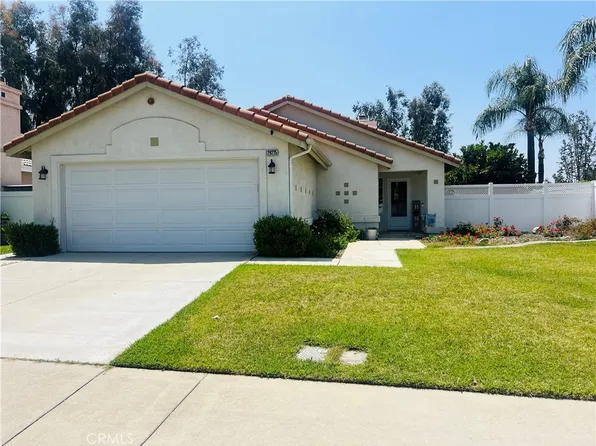 29225 Parkcrest Ln, Highland, CA 92346