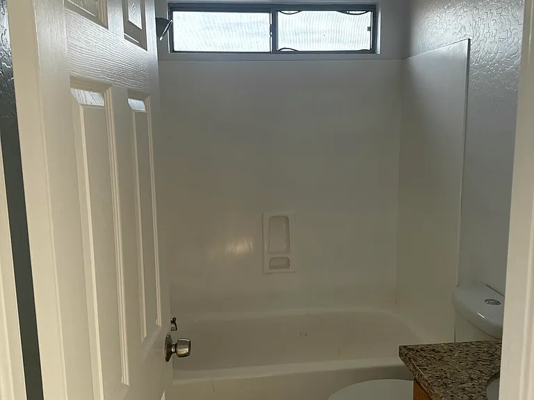 12337 W Sweetwater Ave — Photo 9
