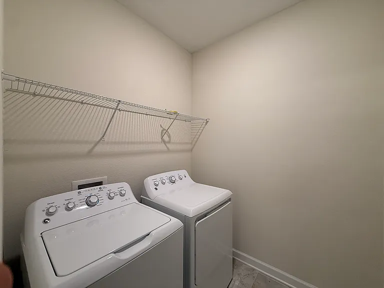 4439 Seven Canyons Dr — Photo 16