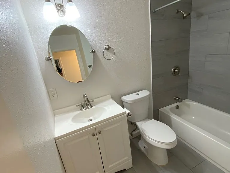 4173-4175 Altadena Ave — Photo 10