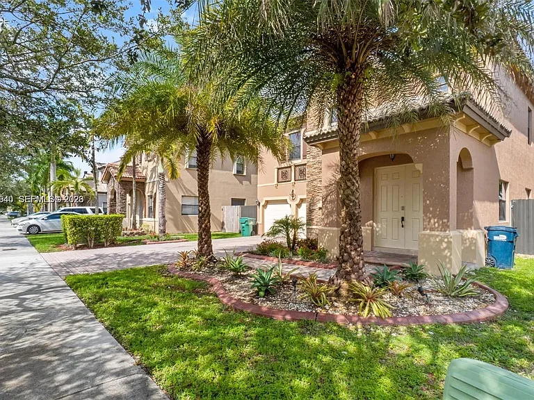 24301 SW 112th Ct — Photo 3