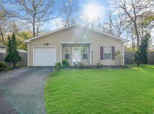 49 Erna Dr, Coram, NY 11727