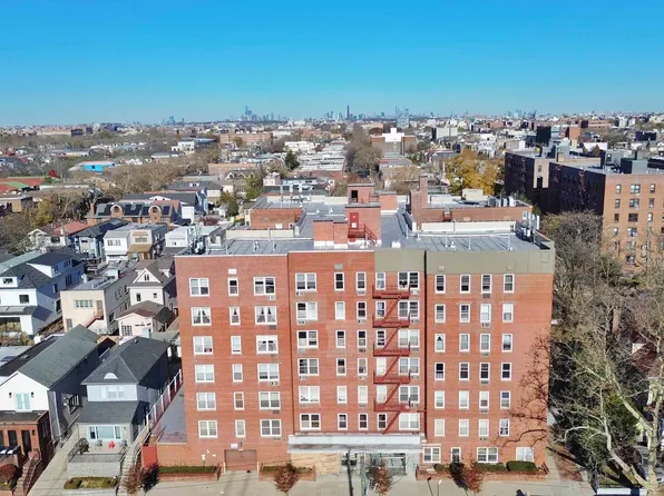 735 Avenue W image 1 of 11