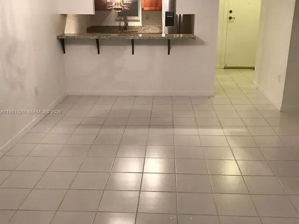 160 SW 30th Ave APT 104A, Miami, FL 33135