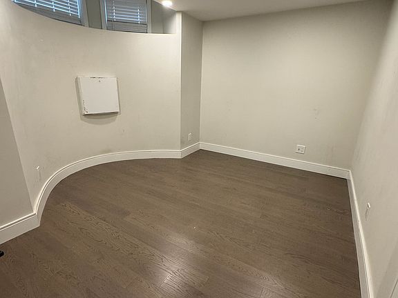 5th image of 531 Newbury St APT 1