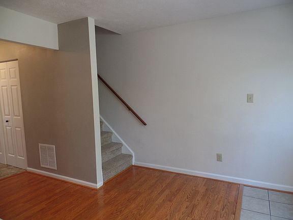 2nd image of 1700 Skiffes Creek Cir