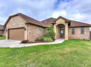 2193 SW 56th St, Lawton, OK 73505