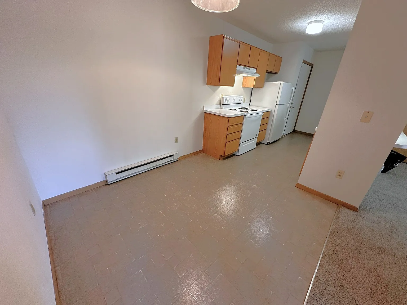 2 bed, 750 sqft, $1,000 — Photo 4