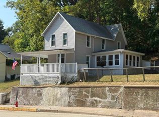 351 Wisconsin Ave, East Dubuque, IL 61025
