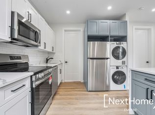 23-89 37th St #2, Astoria, NY 11105