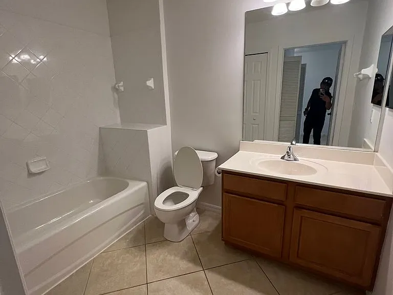 940 Spring Park St #12 — Photo 10