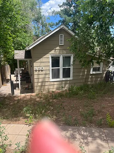 850 Prospect Pl Photo 1