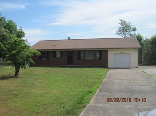 1013 S Blackstock Rd, Landrum, SC 29356