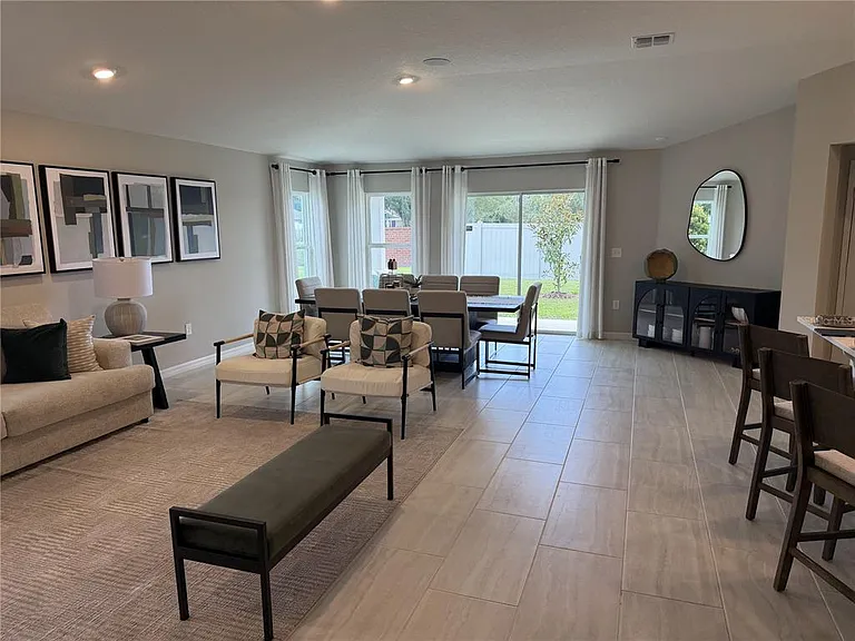 2602 Lola Ln — Photo 34