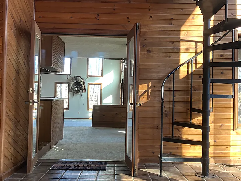 626 W Jackson St — Photo 41