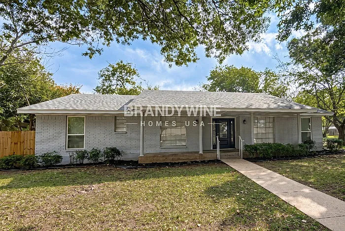 3 bed, 2.0 bath, 1631 sqft, $2,195 — Photo 2