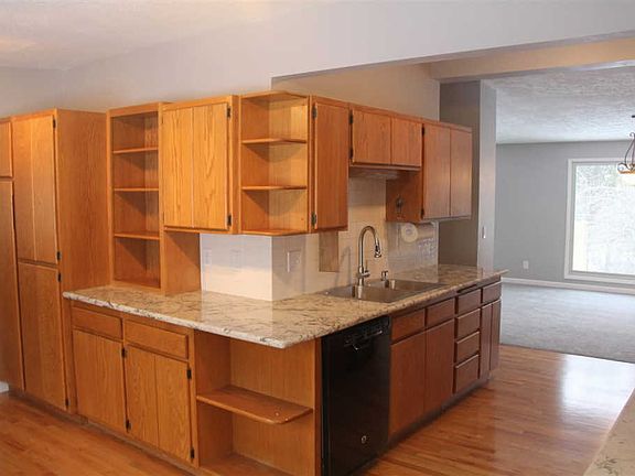 3rd image of 3325 E 18th Ave