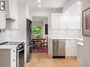 11007 Cedar Ln, North Saanich, BC V8L 5R1