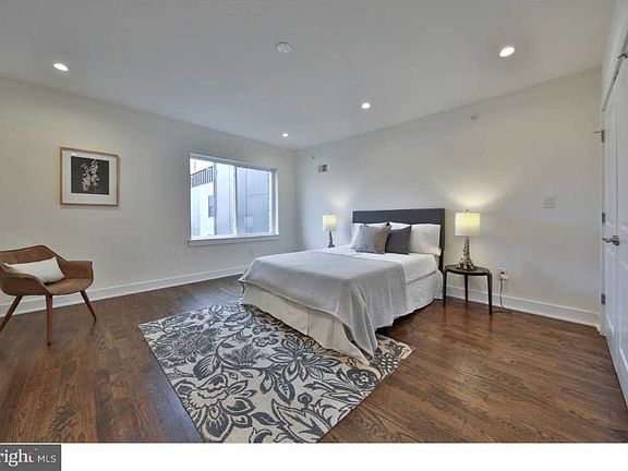 4th image of 1327 S 31st St #1