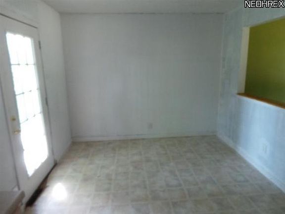 3rd image of 9830 Blanton Dr