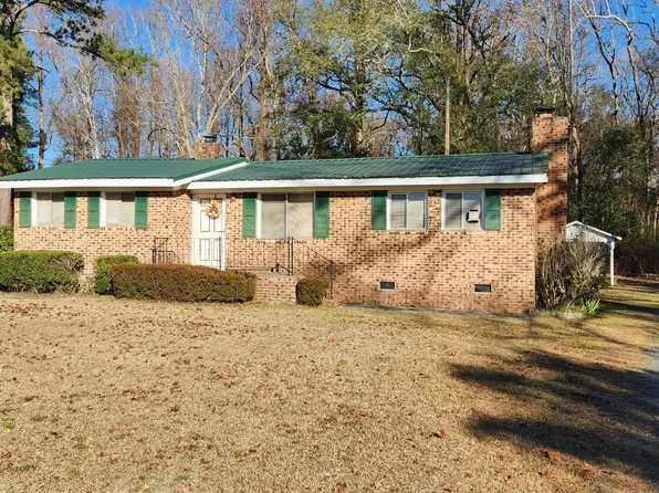 17841 Farmwood Drive, Laurinburg, NC 28352