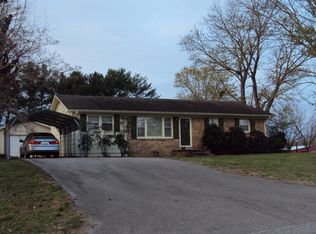 380 Holiday Haven Rd, Smithville, TN 37166