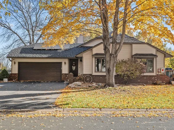 7622 Orchid Ln N, Maple Grove, MN 55311