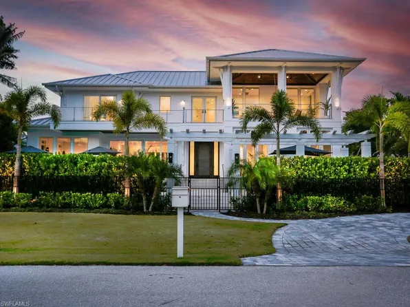 783 11th Ave S, Naples, FL 34102