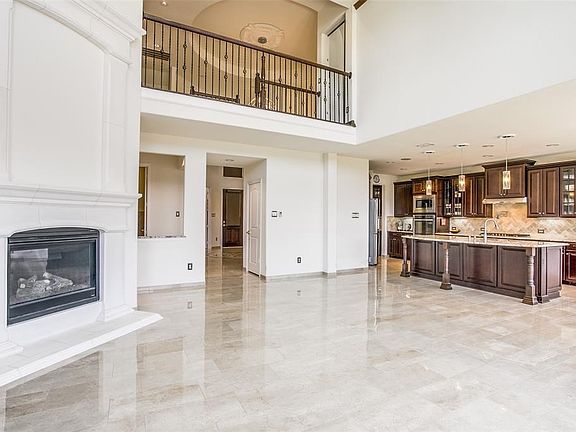 2nd image of 1126 Uplands Dr