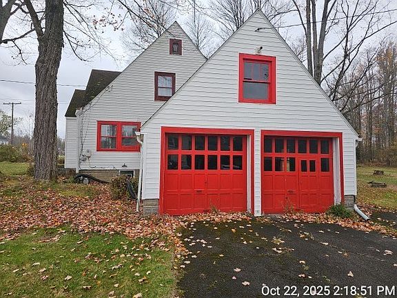 4th image of 230 Cherry St