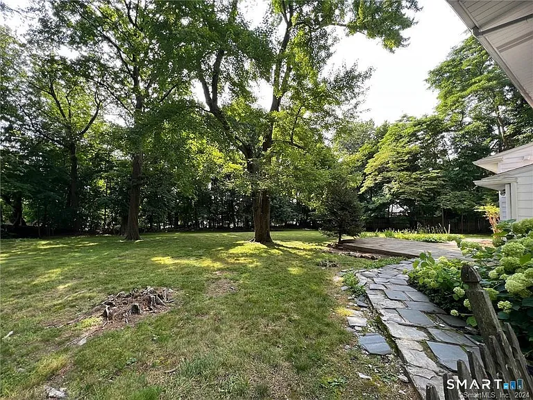 791 Newfield Ave — Photo 32