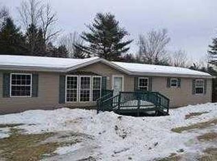 28 White Ln, Hartland, ME 04943