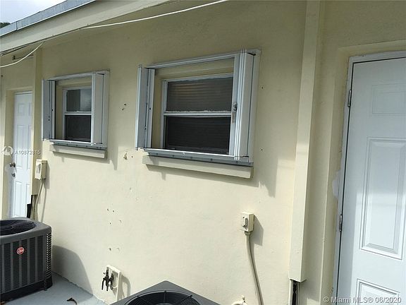 5th image of 4204 N Ocean Dr #4