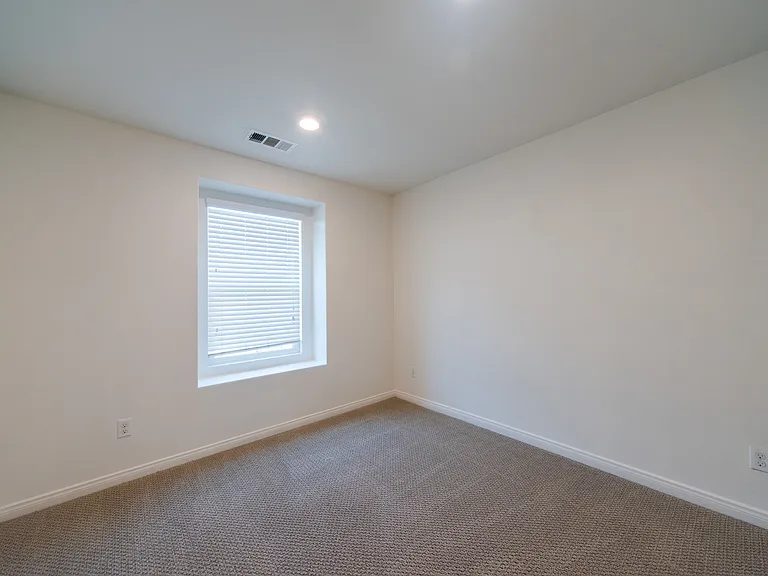 16145 Sereno Ln — Photo 23